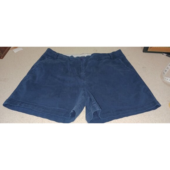 Crown & Ivy Shorts Womens 10 Navy Blue Caroline 5” Inseam - Picture 1 of 3